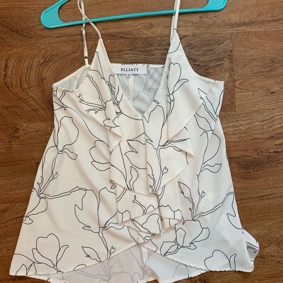 Elliatt Tank - Picture 2 of 2